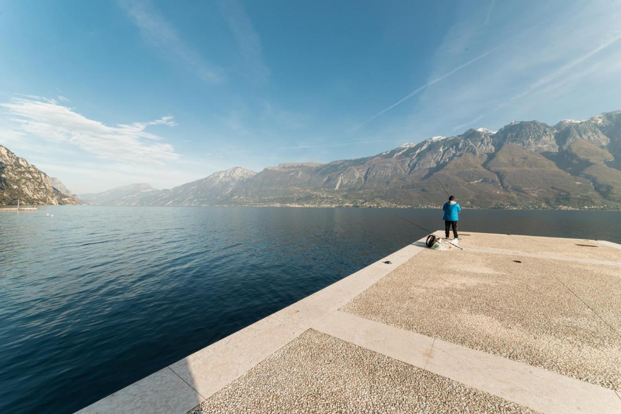 Dv Garda Suite Campione del Garda Kültér fotó