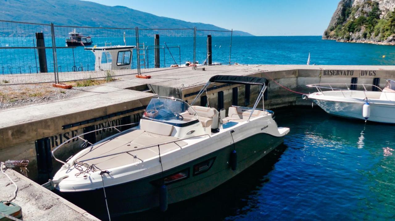 Dv Garda Suite Campione del Garda Kültér fotó