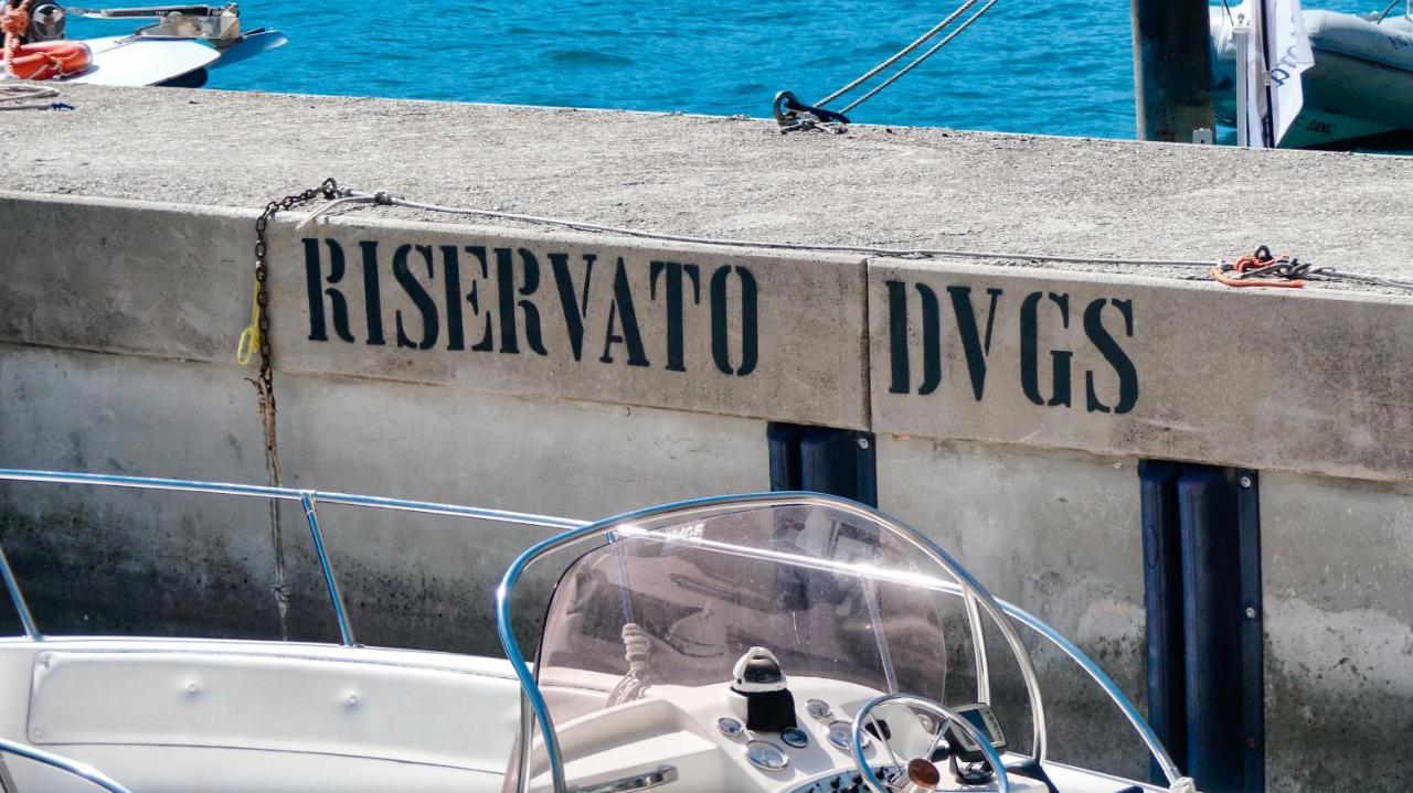 Dv Garda Suite Campione del Garda Kültér fotó