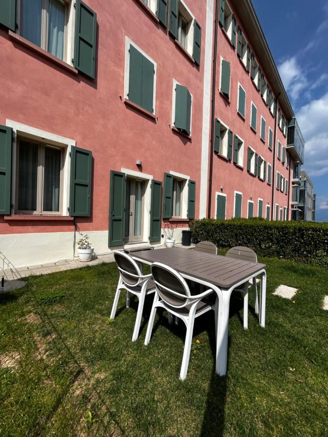 Dv Garda Suite Campione del Garda Kültér fotó